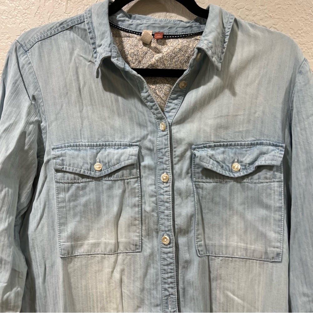 Anthropologie Pilcro The Cate Classic Chambray Button Front Shirt Size small ASO - Picture 8 of 10